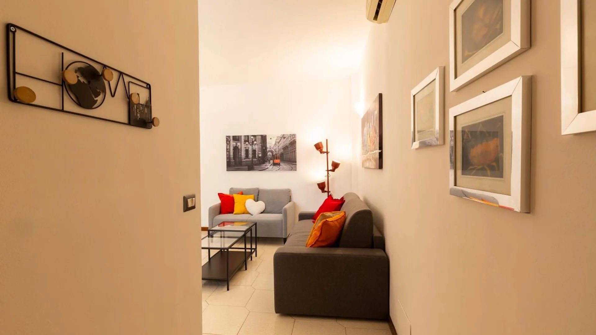 Wonderhome M4 Milan Apartment